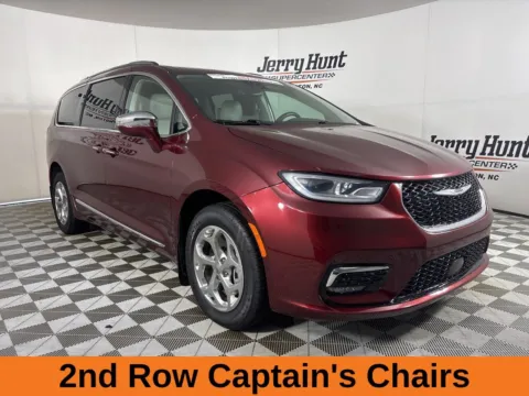 More photos of 2021 Chrysler Pacifica Limited at Jerry Hunt Supercenter - Lexington, NC