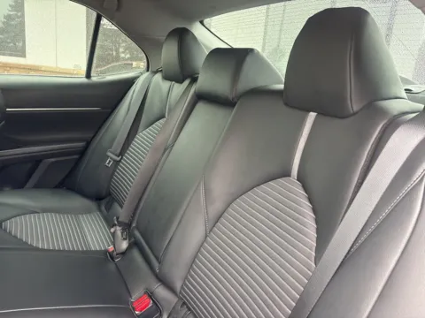 More photos of 2020 Toyota Camry SE at Jerry Hunt Supercenter - Lexington, NC