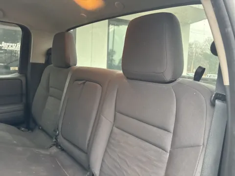 More photos of 2022 Nissan Frontier S at Jerry Hunt Supercenter - Lexington, NC