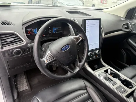 More photos of 2024 Ford Edge SEL at Jerry Hunt Supercenter - Lexington, NC