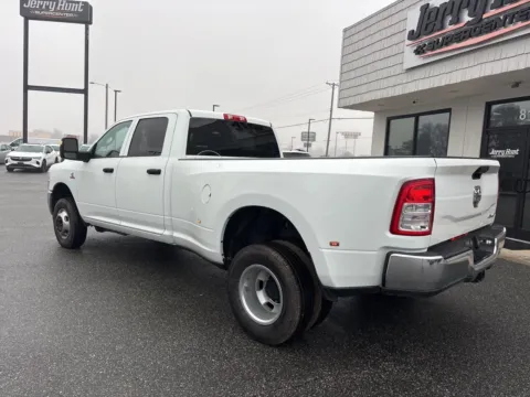 More photos of 2024 Ram 3500 Tradesman at Jerry Hunt Supercenter - Lexington, NC