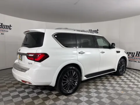 More photos of 2024 INFINITI QX80 Premium Select at Jerry Hunt Supercenter - Lexington, NC