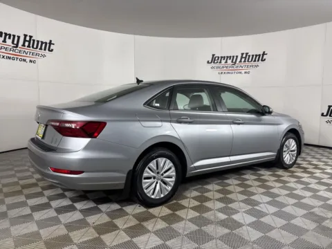 More photos of 2020 Volkswagen Jetta 1.4T SE at Jerry Hunt Supercenter - Lexington, NC
