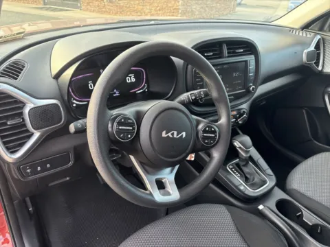 More photos of 2023 Kia Soul LX at Jerry Hunt Supercenter - Lexington, NC