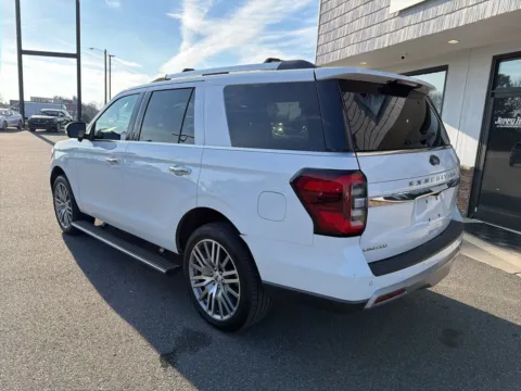 More photos of 2023 Ford Expedition Limited at Jerry Hunt Supercenter - Lexington, NC