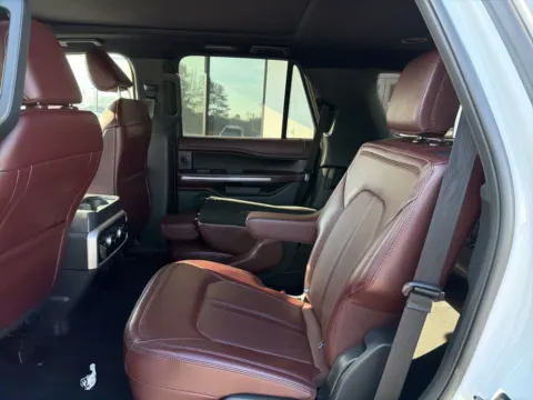 More photos of 2023 Ford Expedition Limited at Jerry Hunt Supercenter - Lexington, NC