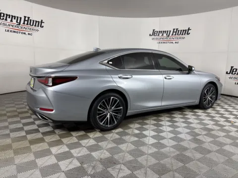 More photos of 2023 Lexus ES 350 at Jerry Hunt Supercenter - Lexington, NC