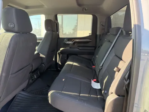 More photos of 2024 GMC Sierra 1500 Elevation at Jerry Hunt Supercenter - Lexington, NC