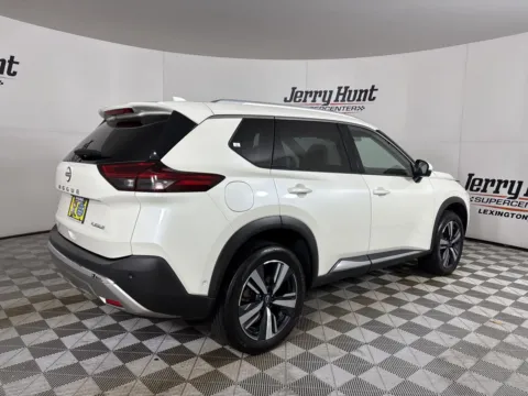 More photos of 2023 Nissan Rogue Platinum at Jerry Hunt Supercenter - Lexington, NC