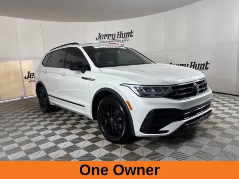 More photos of 2022 Volkswagen Tiguan 2.0T SE R-Line Black at Jerry Hunt Supercenter - Lexington, NC