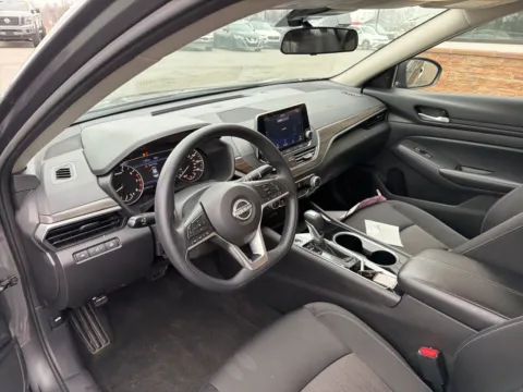 More photos of 2024 Nissan Altima 2.5 SV at Jerry Hunt Supercenter - Lexington, NC