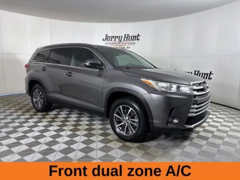 More photos of 2019 Toyota Highlander XLE at Jerry Hunt Supercenter - Lexington, NC