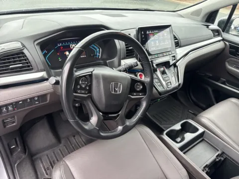More photos of 2021 Honda Odyssey Touring at Jerry Hunt Supercenter - Lexington, NC