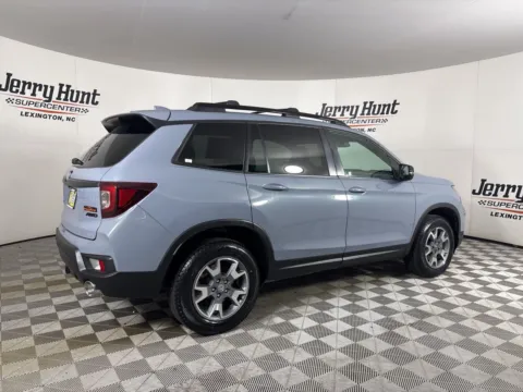 More photos of 2023 Honda Passport TrailSport at Jerry Hunt Supercenter - Lexington, NC