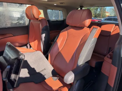 More photos of 2024 Kia Carnival SX Prestige at Jerry Hunt Supercenter - Lexington, NC