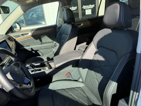 Another view of 2025 Volkswagen Atlas 2.0T SE w/Technology for sale in Lexington, NC at Jerry Hunt Supercenter - Lexington