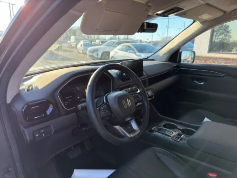 More photos of 2025 Honda Pilot Elite at Jerry Hunt Supercenter - Lexington, NC