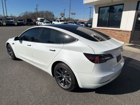 More photos of 2022 Tesla Model 3 at Jerry Hunt Supercenter - Lexington, NC