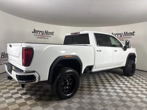More photos of 2020 GMC Sierra 2500HD Denali at Jerry Hunt Supercenter - Lexington, NC