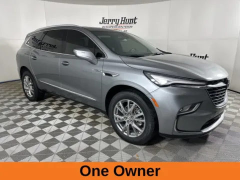 More photos of 2023 Buick Enclave Essence at Jerry Hunt Supercenter - Lexington, NC