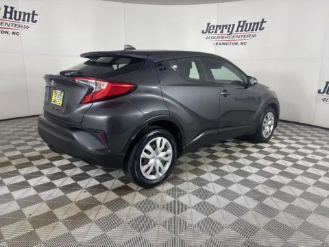 More photos of 2021 Toyota C-HR LE at Jerry Hunt Supercenter - Lexington, NC