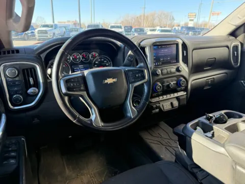 More photos of 2021 Chevrolet Silverado 1500 LT at Jerry Hunt Supercenter - Lexington, NC