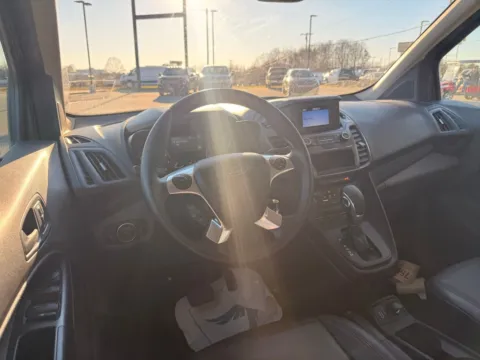 More photos of 2022 Ford Transit Connect XL at Jerry Hunt Supercenter - Lexington, NC