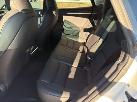 More photos of 2022 Tesla Model S at Jerry Hunt Supercenter - Lexington, NC