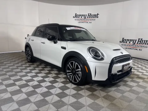 More photos of 2023 MINI Cooper S at Jerry Hunt Supercenter - Lexington, NC