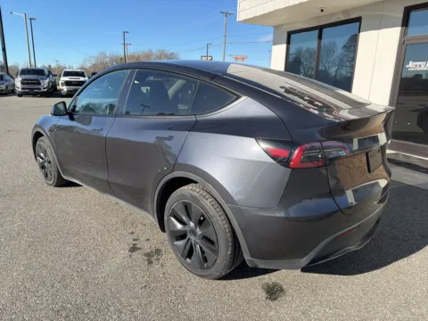 More photos of 2024 Tesla Model Y Standard Range at Jerry Hunt Supercenter - Lexington, NC