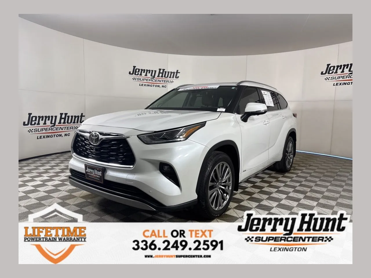 Black 2025 Toyota Highlander Hybrid XLE for sale in Lexington, NC