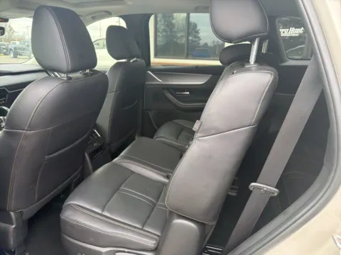 More photos of 2024 Mazda CX-90 3.3 Turbo Preferred Plus at Jerry Hunt Supercenter - Lexington, NC