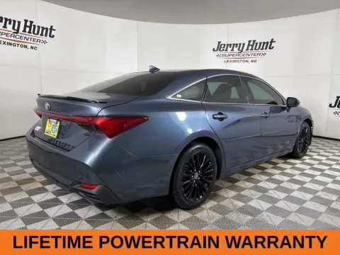 More photos of 2022 Toyota Avalon Hybrid Limited at Jerry Hunt Supercenter - Lexington, NC