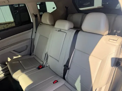 More photos of 2023 Volkswagen Atlas 3.6L V6 SE w/Technology at Jerry Hunt Supercenter - Lexington, NC