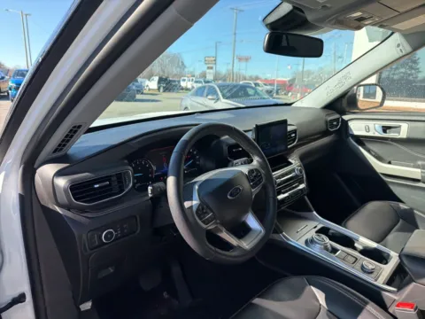 More photos of 2024 Ford Explorer Limited at Jerry Hunt Supercenter - Lexington, NC