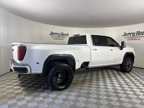 More photos of 2024 GMC Sierra 3500HD Denali Ultimate at Jerry Hunt Supercenter - Lexington, NC