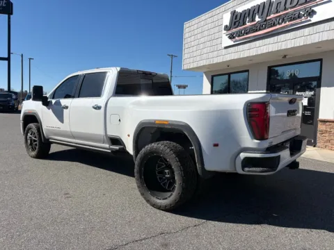 More photos of 2024 GMC Sierra 3500HD Denali Ultimate at Jerry Hunt Supercenter - Lexington, NC