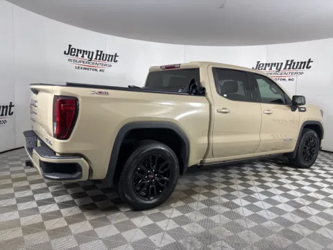 More photos of 2023 GMC Sierra 1500 Elevation at Jerry Hunt Supercenter - Lexington, NC