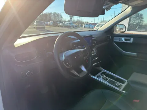 More photos of 2024 Ford Explorer Limited at Jerry Hunt Supercenter - Lexington, NC