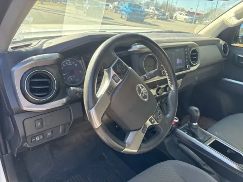 More photos of 2020 Toyota Tacoma SR5 at Jerry Hunt Supercenter - Lexington, NC