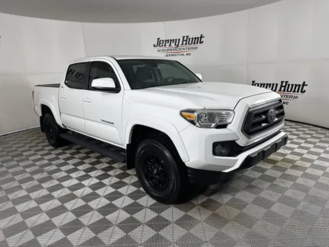 More photos of 2020 Toyota Tacoma SR5 at Jerry Hunt Supercenter - Lexington, NC