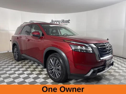 More photos of 2023 Nissan Pathfinder SL at Jerry Hunt Supercenter - Lexington, NC