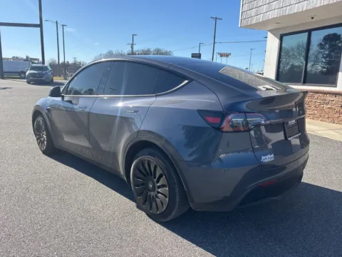 More photos of 2023 Tesla Model Y Long Range at Jerry Hunt Supercenter - Lexington, NC