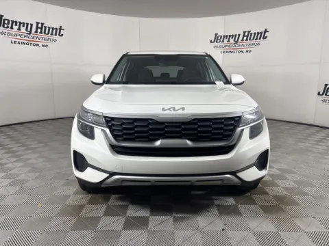 Photos of 2023 Kia Seltos LX for sale in Lexington, NC at Jerry Hunt Supercenter - Lexington