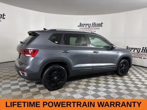 More photos of 2024 Volkswagen Taos 1.5T SE at Jerry Hunt Supercenter - Lexington, NC