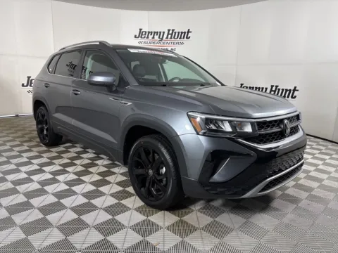 More photos of 2024 Volkswagen Taos 1.5T SE at Jerry Hunt Supercenter - Lexington, NC