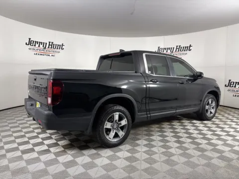More photos of 2024 Honda Ridgeline RTL at Jerry Hunt Supercenter - Lexington, NC