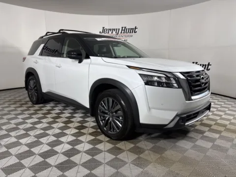 More photos of 2025 Nissan Pathfinder SL at Jerry Hunt Supercenter - Lexington, NC