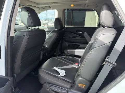 More photos of 2025 Nissan Pathfinder SL at Jerry Hunt Supercenter - Lexington, NC