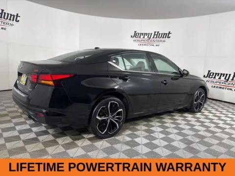 More photos of 2023 Nissan Altima 2.5 SR at Jerry Hunt Supercenter - Lexington, NC